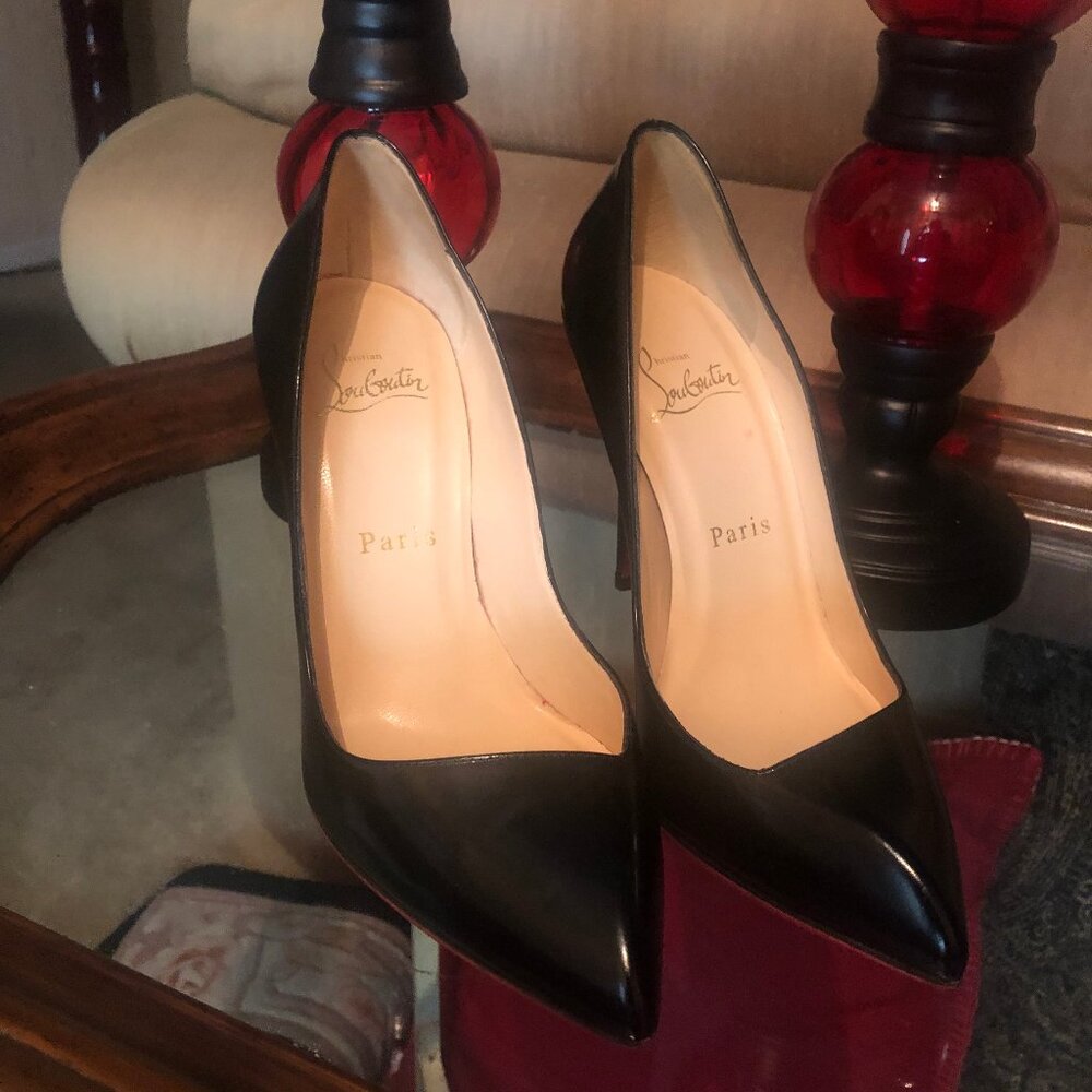 EUC Christian Louboutin Pumps Heels